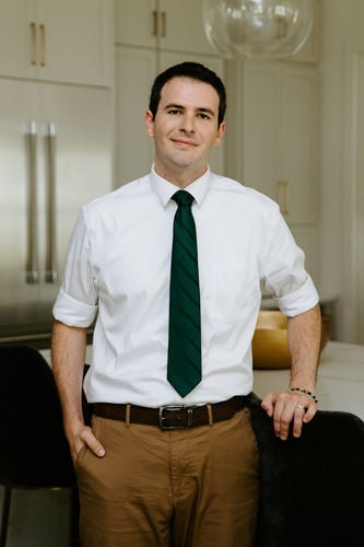 Julian Carey__