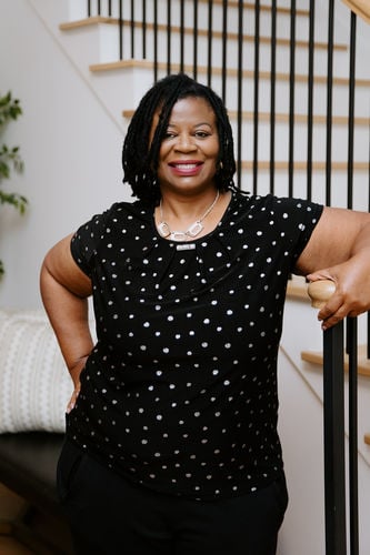 vanessa andrews_)