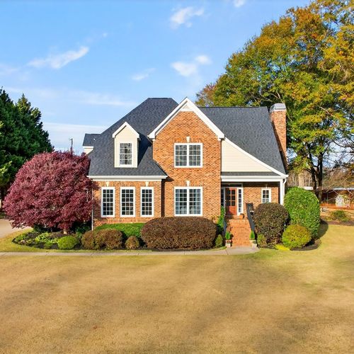 What is an HOA? A fair look at the pros and cons