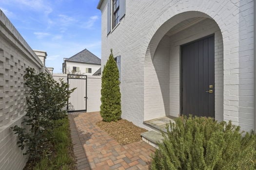 42-web-or-mls-BENR4807