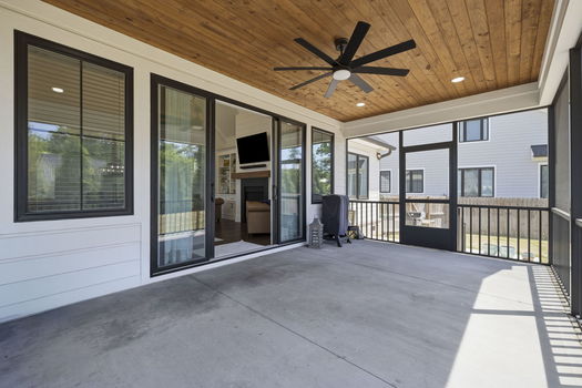 47-web-or-mls-BENR6820