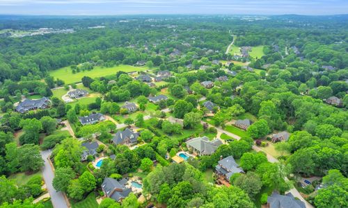 Best Neighborhoods for Families Relocating to Greenville, SC