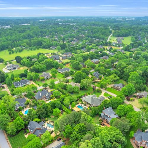 Best Neighborhoods for Families Relocating to Greenville, SC