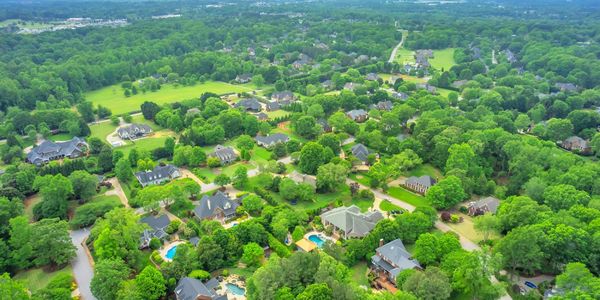 Best Neighborhoods for Families Relocating to Greenville, SC