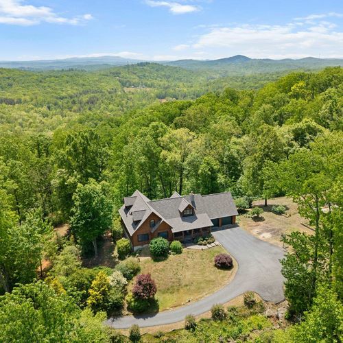 What It’s Really Like Living in Travelers Rest