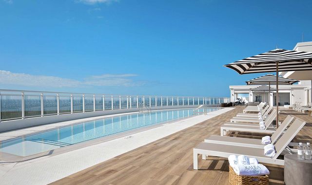 Kalea-Bay-Daylight-Pool-5
