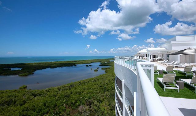 Kalea-Bay-View-Roof-Top