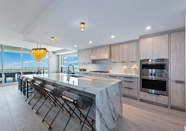 Kalea Bay 13935-old-coast-rd-1505-naples-fl-34110-kitchen-3-1