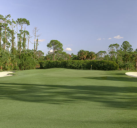 Valencia Golf and Country Cub 18