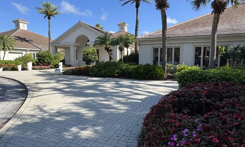 Exploring Amenities and HOA Fees to Find Your &hellip;