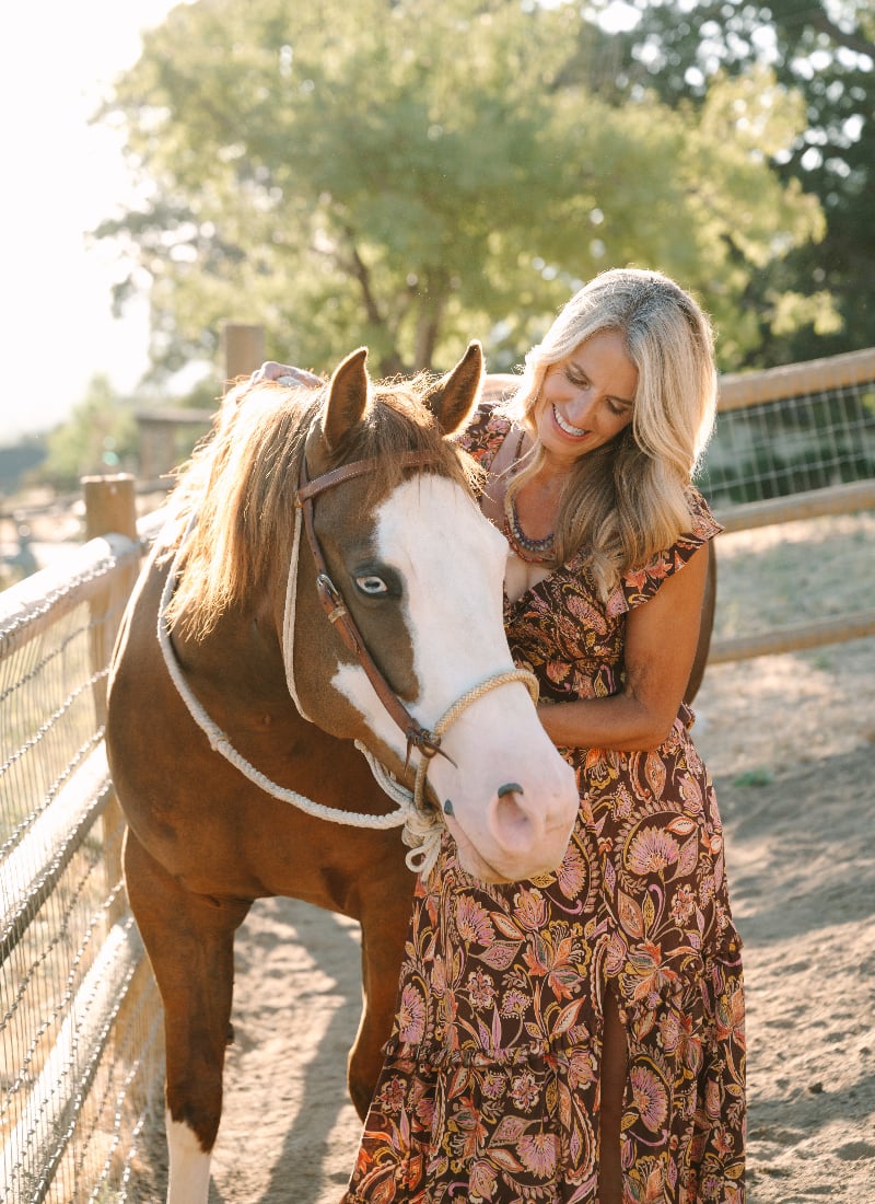 Robyn professional with her horse 6a