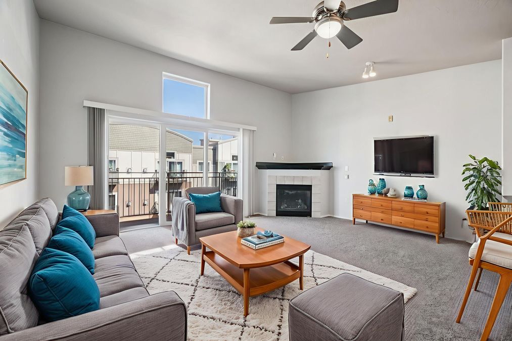 11-web-or-mls-NW Central Dr 317-S1509-009 virtually staged