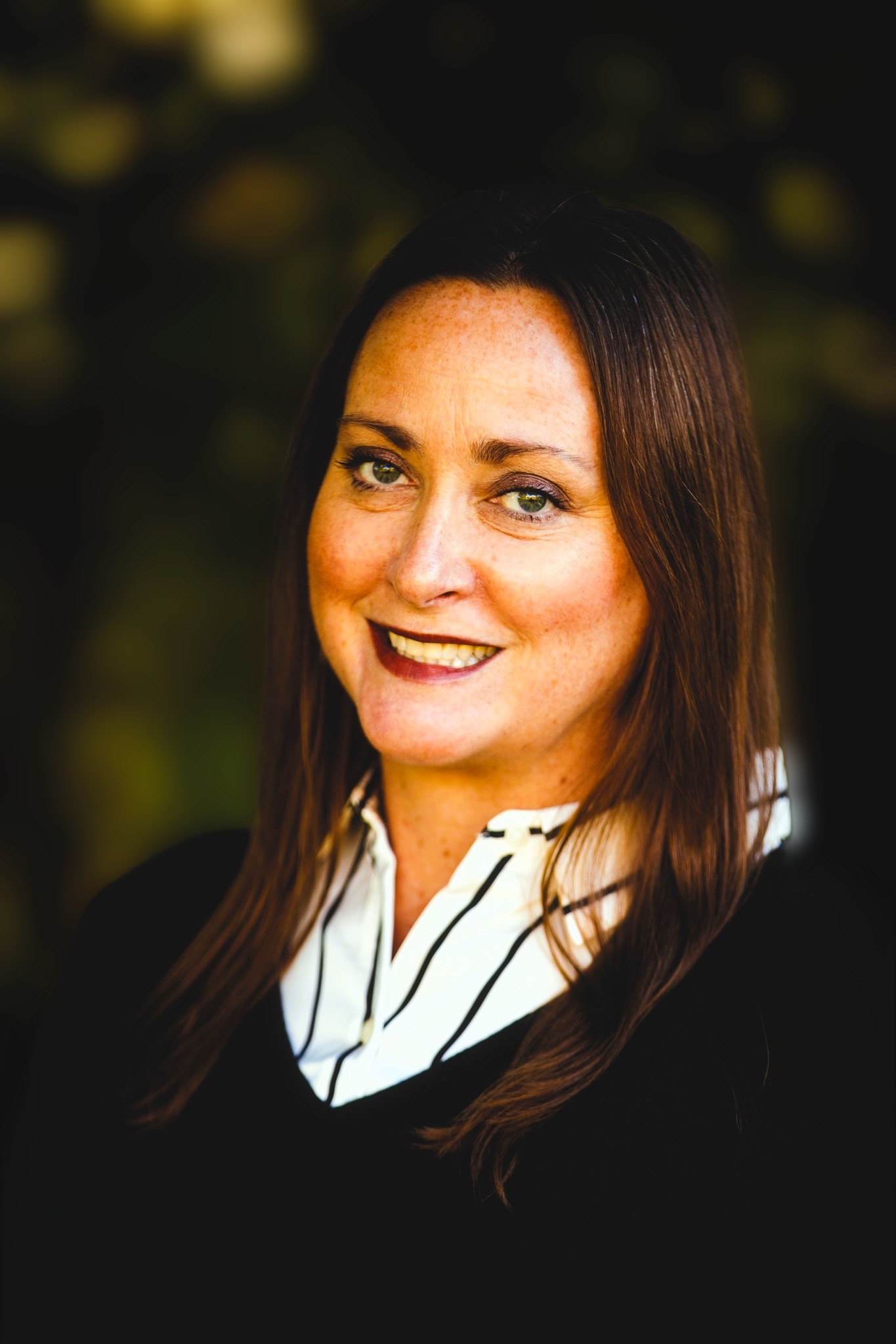 Headshot of Amanda Rust, Real Estate Agent with Oregon Life Property Group