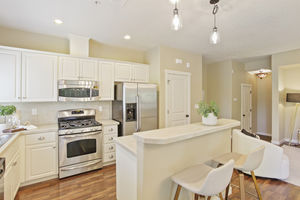 8656 NE Delamere Way - MLS Sized - 018 - 14 Kitchen