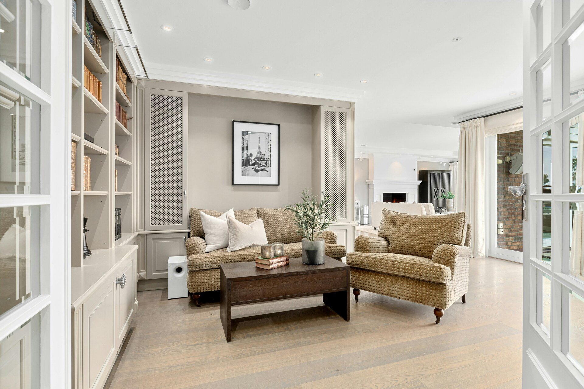 neutral-gray-tone-living-areaa