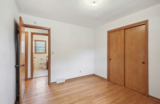 20-web-or-mls-310-18th-Ave-S-020