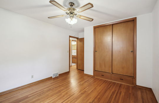 22-web-or-mls-310-18th-Ave-S-022