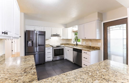 15-web-or-mls-8400-Northern-Dr-15