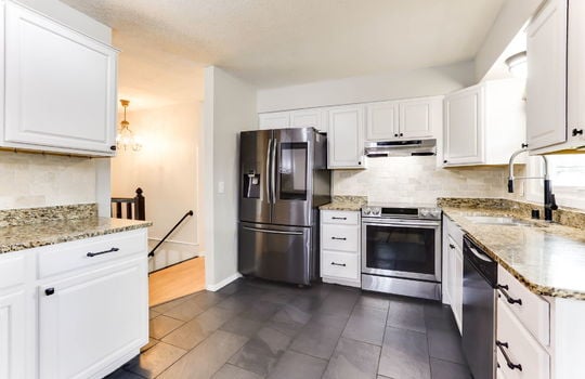 16-web-or-mls-8400-Northern-Dr-16
