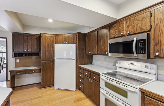 17-web-or-mls-9324-Russell-Ave-MSP-017