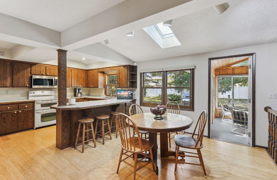 18-web-or-mls-9324-Russell-Ave-MSP-018