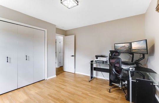 19-web-or-mls-8400-Northern-Dr-19