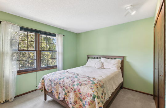 24-web-or-mls-9324-Russell-Ave-MSP-024