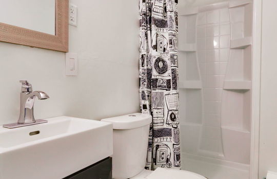 30-web-or-mls-8400-Northern-Dr-30