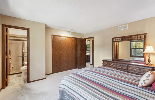 32-web-or-mls-9324-Russell-Ave-MSP-032