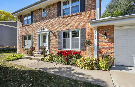 4-web-or-mls-9324-Russell-Ave-MSP-004