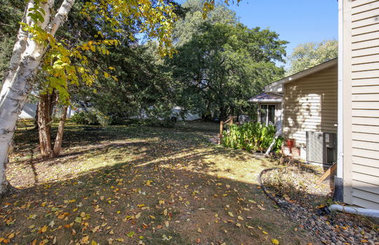 44-web-or-mls-9324-Russell-Ave-MSP-042