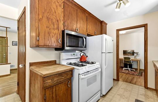 15-web-or-mls-7024-Drew-Ave-N-10