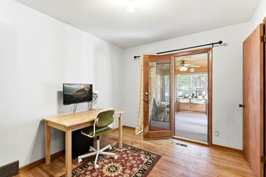 19-web-or-mls-7024-Drew-Ave-N-43