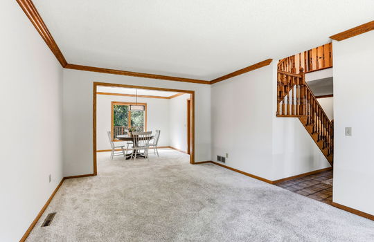 10-web-or-mls-4690-Parkridge-Dr-10