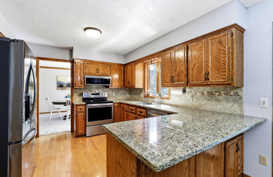 16-web-or-mls-4690-Parkridge-Dr-16