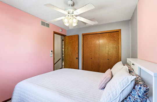 39-web-or-mls-4690-Parkridge-Dr-39