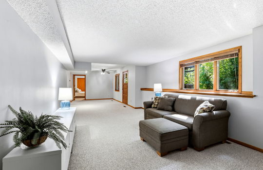 50-web-or-mls-4690-Parkridge-Dr-50