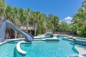 20241213180215365211000000-o