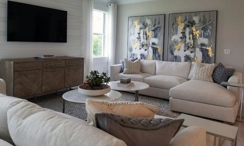 Staging Psychology 101: Why Neutral Tones Still Win in &hellip;