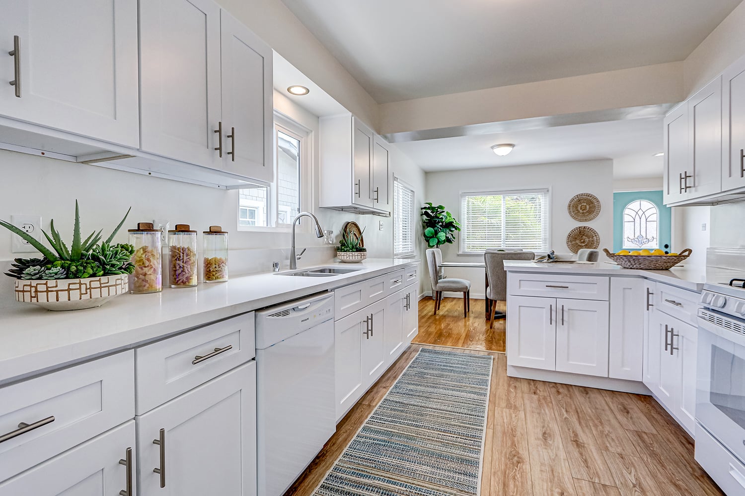 Hoffman Murphy - 426 S Broadway_Unit A Kitchen4