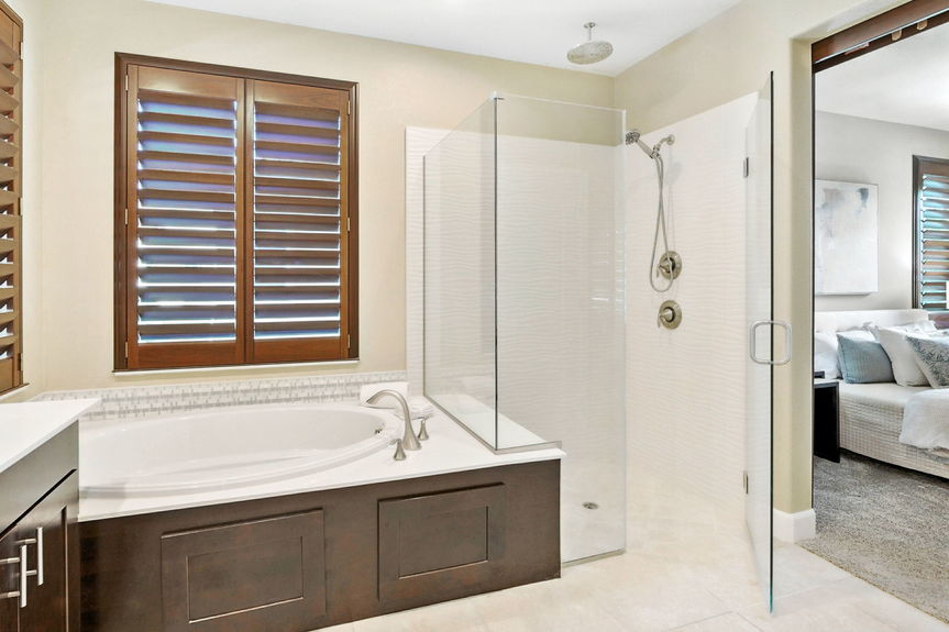 22-web-or-mls-22 Primary Bathroom