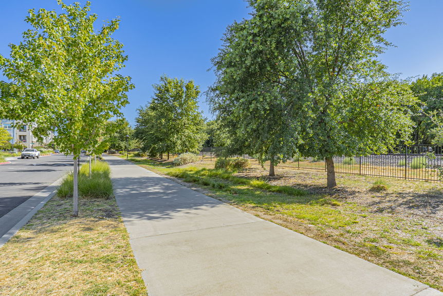 30-web-or-mls-30 Greenbelt