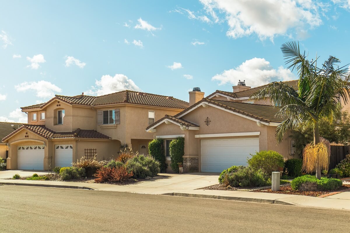Beautiful houses with nicely landscaped front