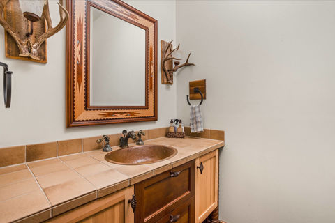 47-web-or-mls-9601-irishmans-run-ln