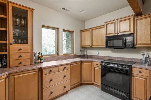 76-web-or-mls-9601-irishmans-run-ln