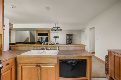 77-web-or-mls-9601-irishmans-run-ln