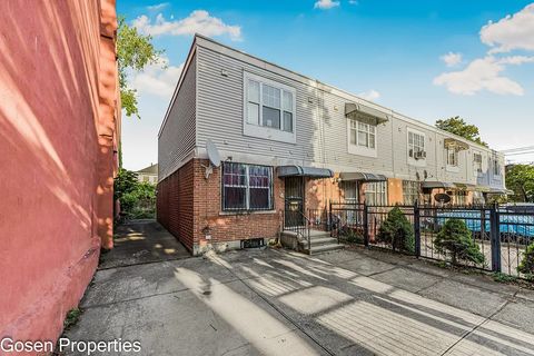 547 Sheffield Avenue