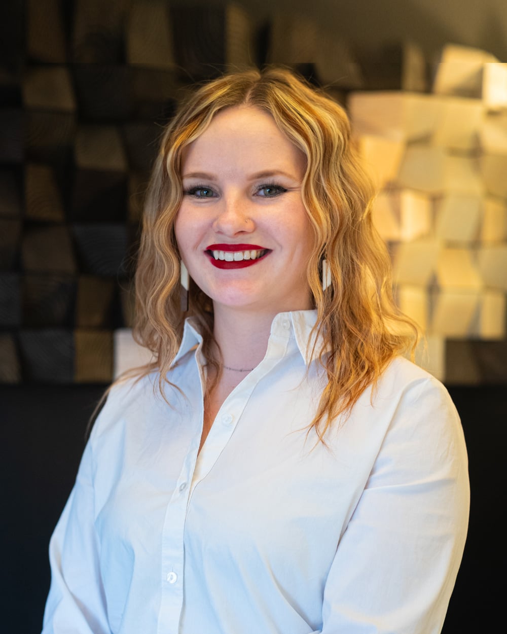Hayley Lair Listing Manager &amp; Agent-cropped