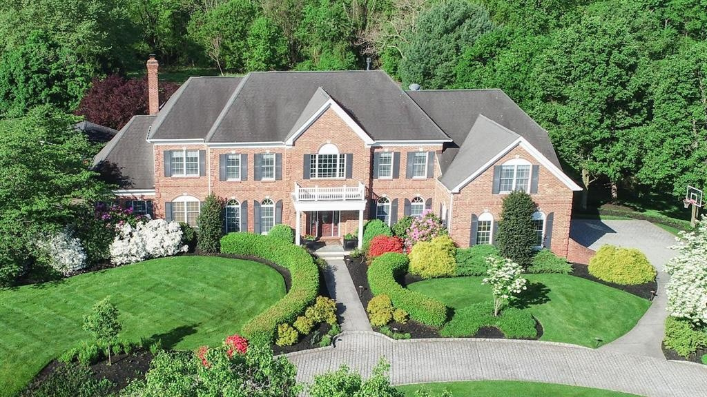 Downsizing Guide for Bucks County Boomers and Seniors Moving to Adult Active Communities