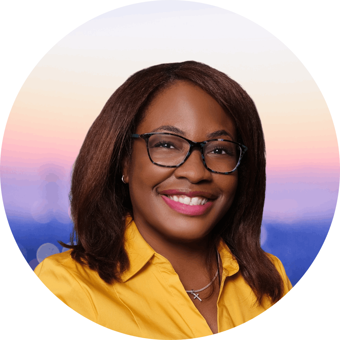 Aiesha Kardos - Email Signature Headshot